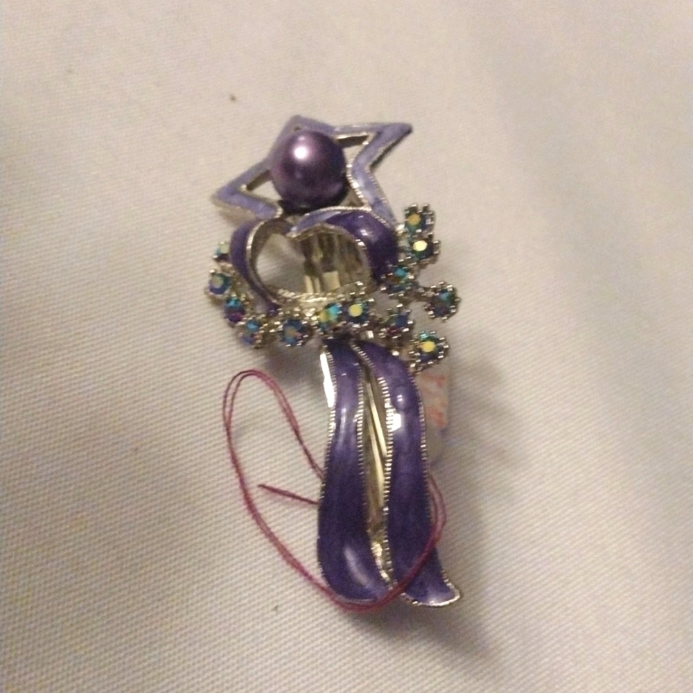 Vintage Women's brooch purple star